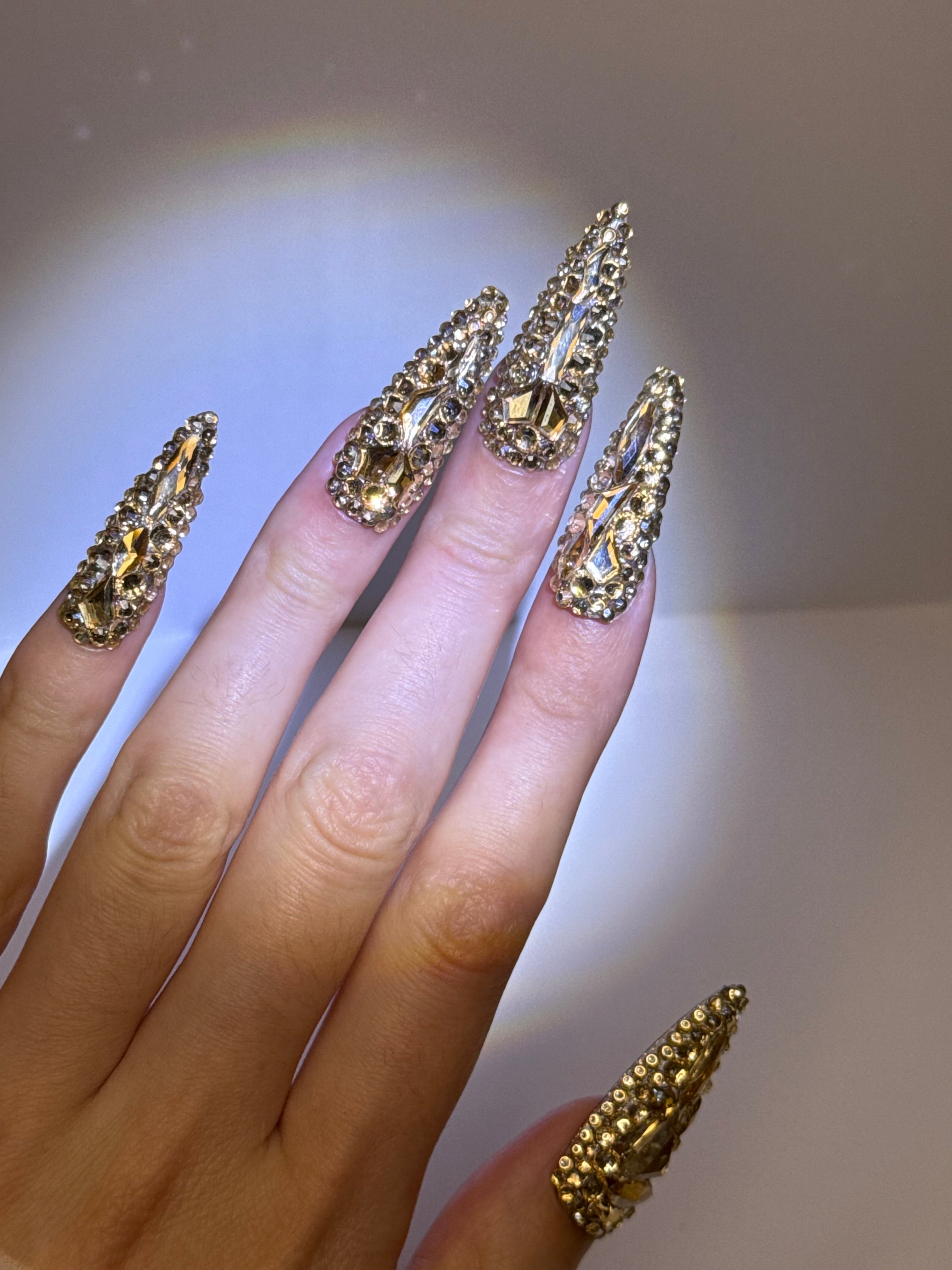 Dubai Crystal nagi